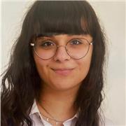 Estudiante de primero de educación primaria para dar clases a niños de educación primaria